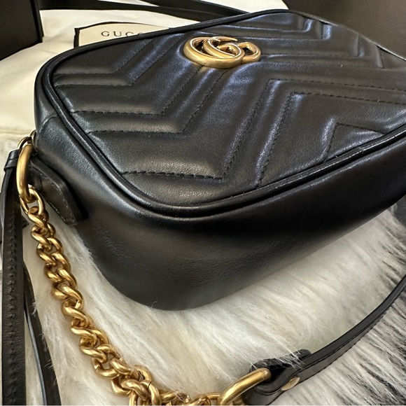 Gucci Marmont Mini Camera Crossbody - Picture 4 of 16